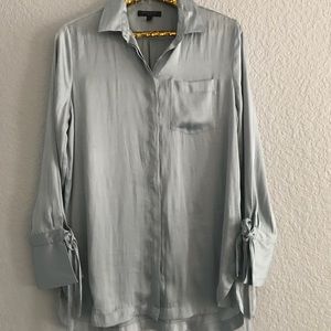 Banana Republic long sleeve soft Parker blouse.